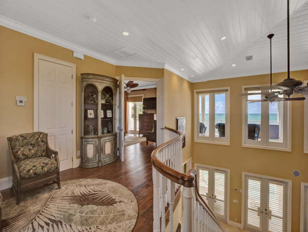 Oceanfront Luxury Vacation Estate with Pool & Spa